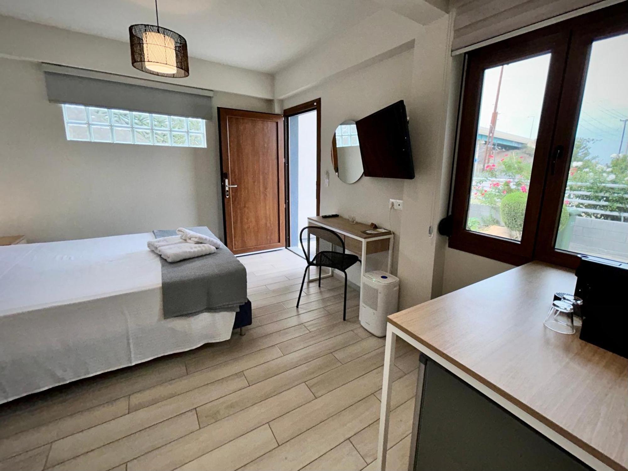 Porto Portes Suites Nea Poteidaia Exterior foto