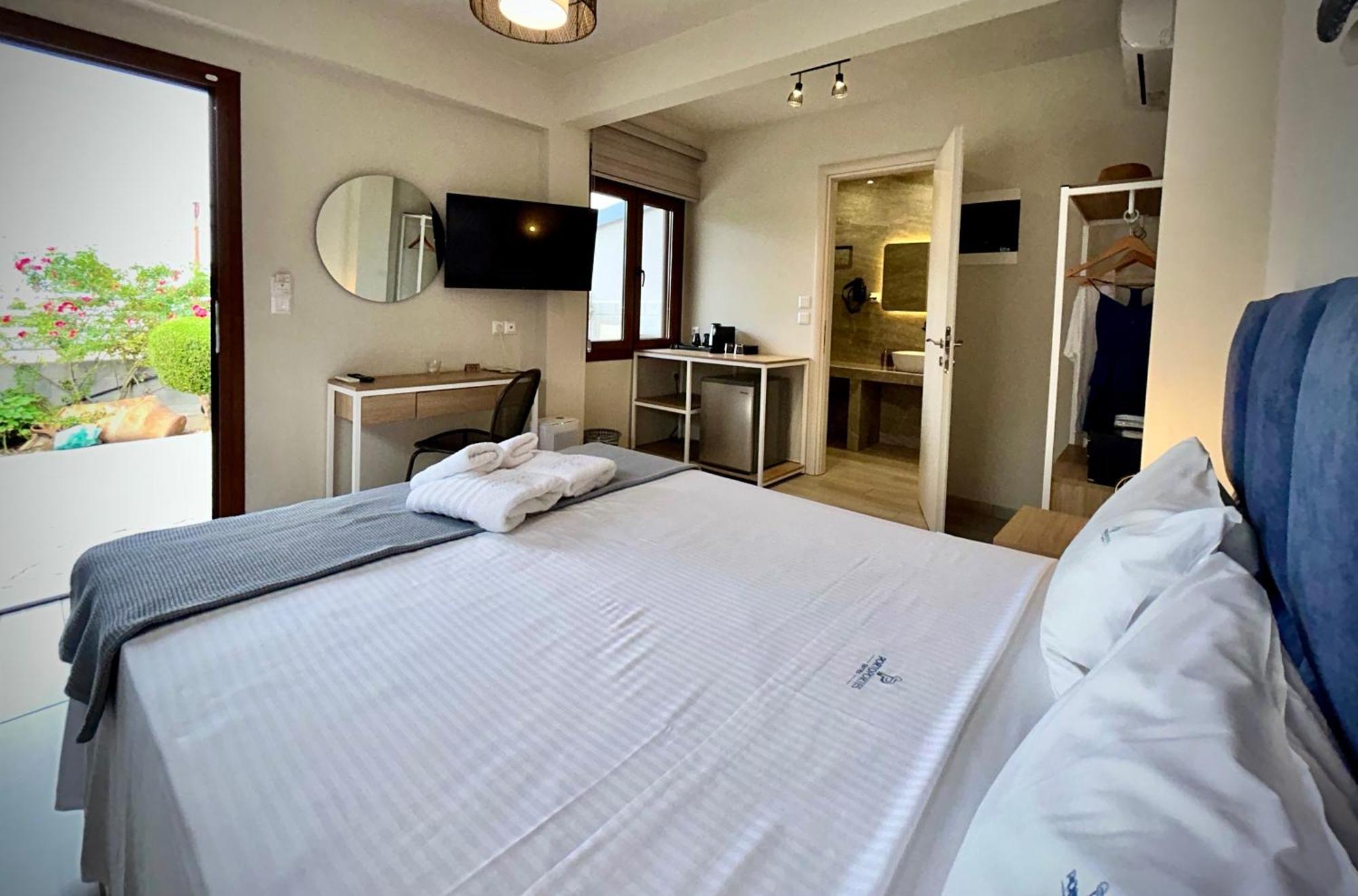 Porto Portes Suites Nea Poteidaia Exterior foto