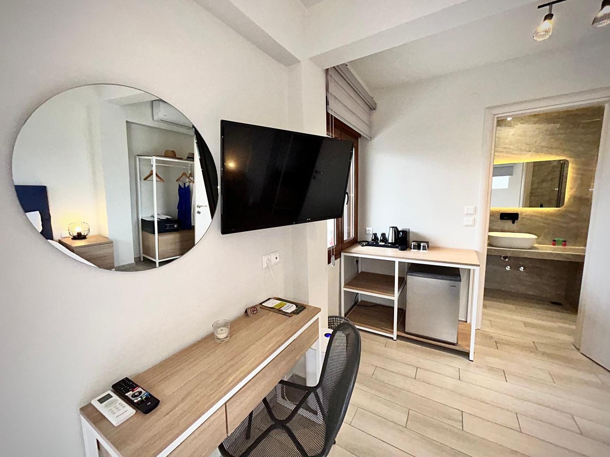 Porto Portes Suites Nea Poteidaia Exterior foto